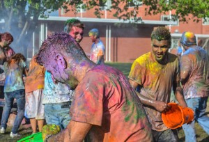 Students gather on Friday in front of Old Richmond College in celebration of the Festival of Colors. || Calvina Liebig
