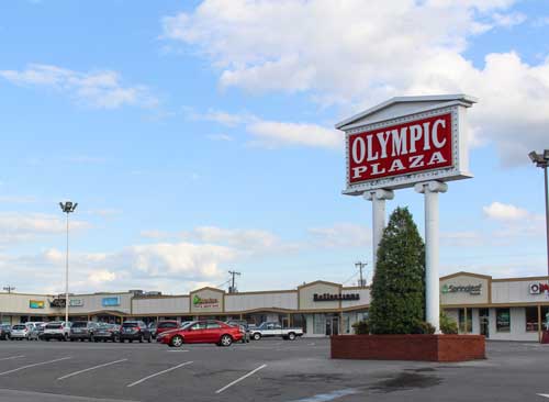 Nicole Ely/The News Olympic Plaza houses several local restaurants in Murray, including Los Portales, Jasmine Thai and Sushi and Tom’s Pizza.