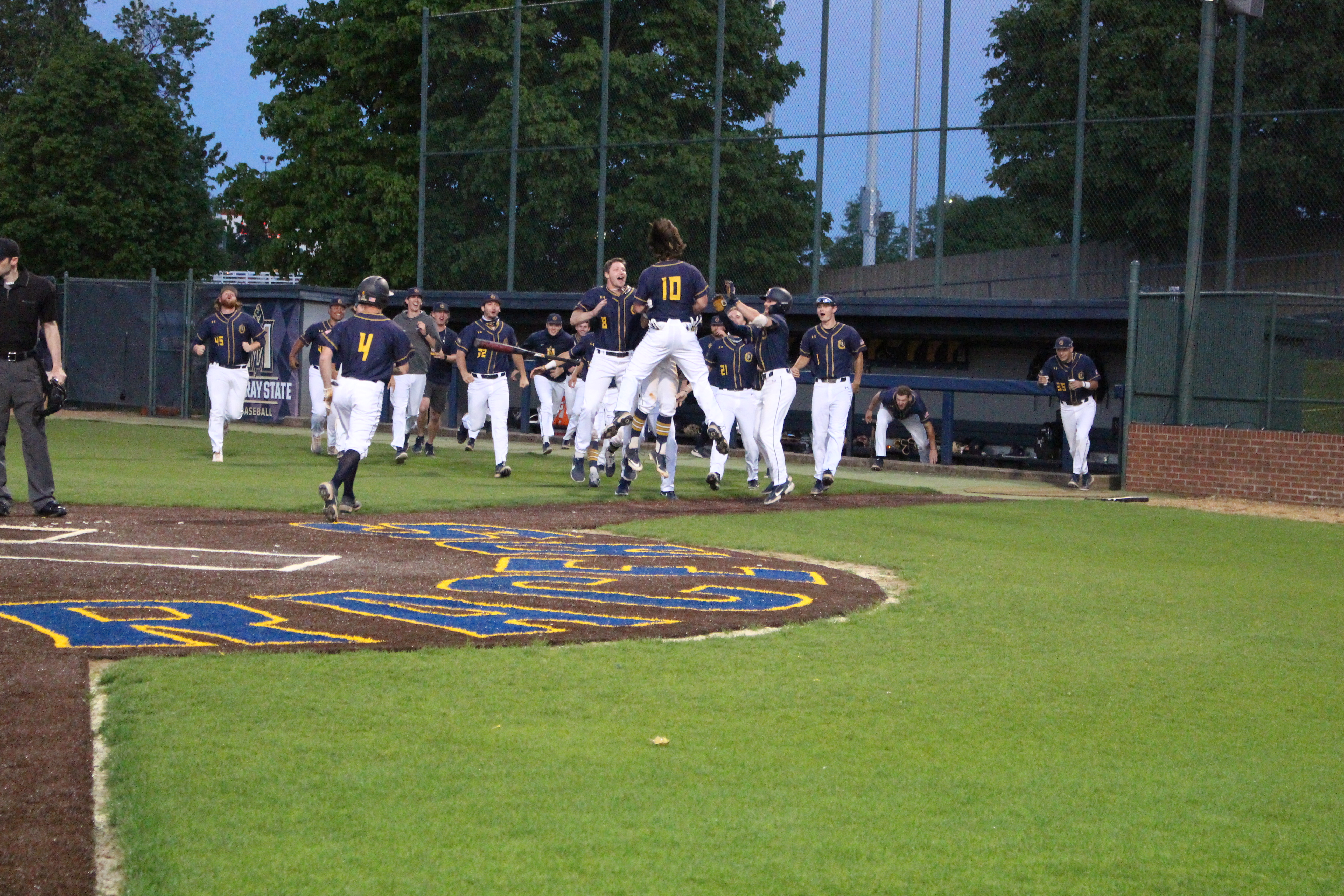 Racers outlast Belmont with extra-innings walk-off victory - Vimarsana News