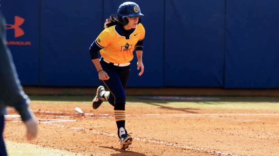Softball takes series over Belmont - Vimarsana News